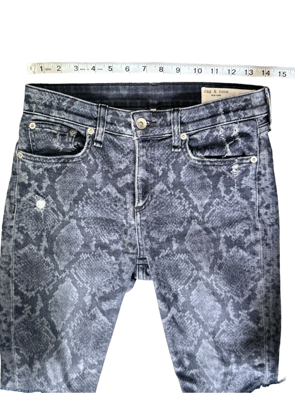 Rag & Bone Grey Snake Print Skinny Jeans Size 26 Made USA - Picture 6 of 12